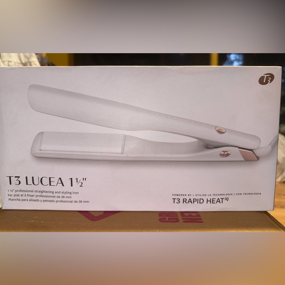 T3 Lucea 1.5" Professional Straightening Iron - White and Rose Gold